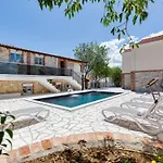 Frane By Interhome Maslenica