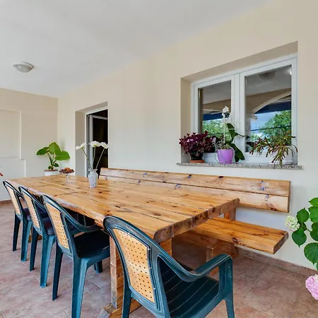Сasa de vacaciones Frane By Interhome Maslenica