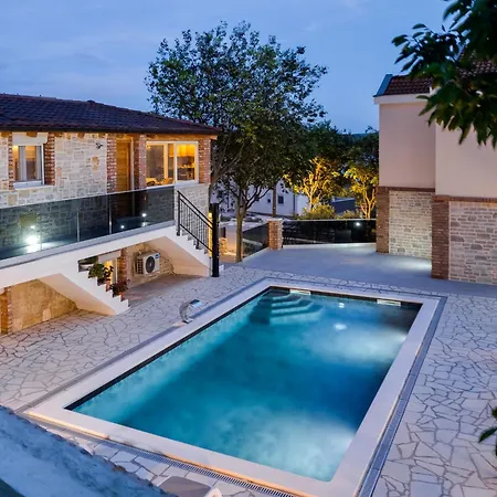 Сasa de vacaciones Frane By Interhome *