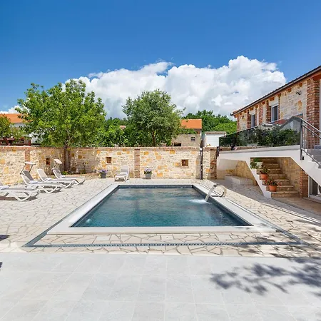 Frane By Interhome * Maslenica