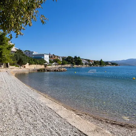 Frane By Interhome * Maslenica