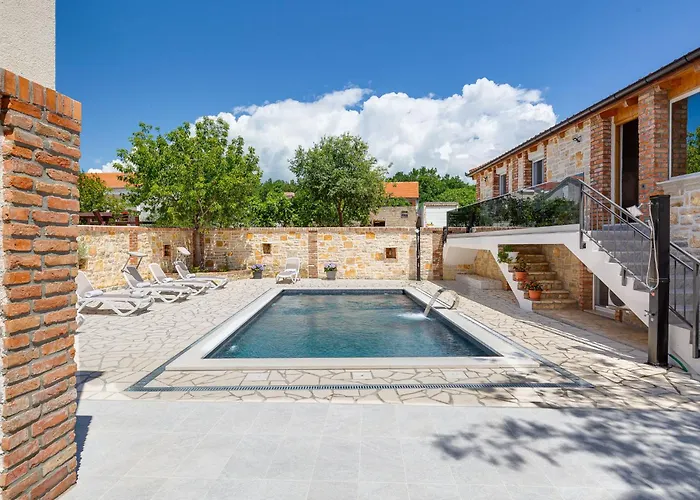 Frane By Interhome * Maslenica