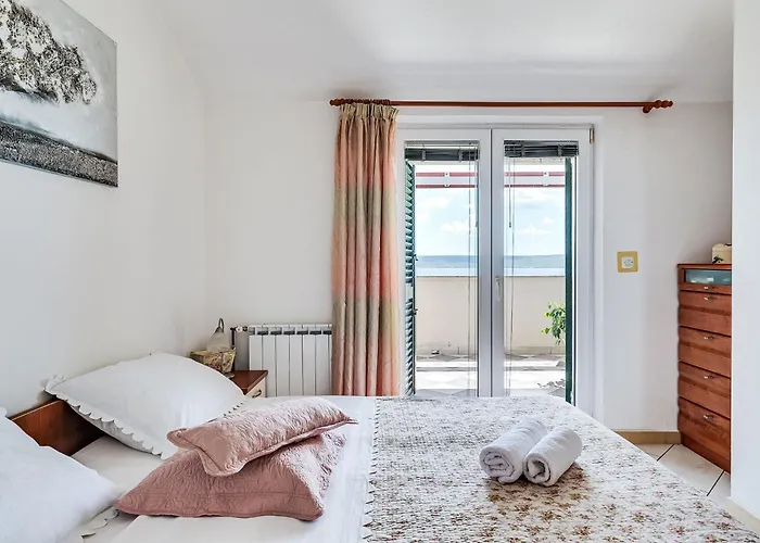 Semesterbostad Frane By Interhome Maslenica