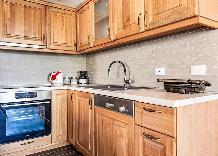 Semesterbostad Frane By Interhome Maslenica